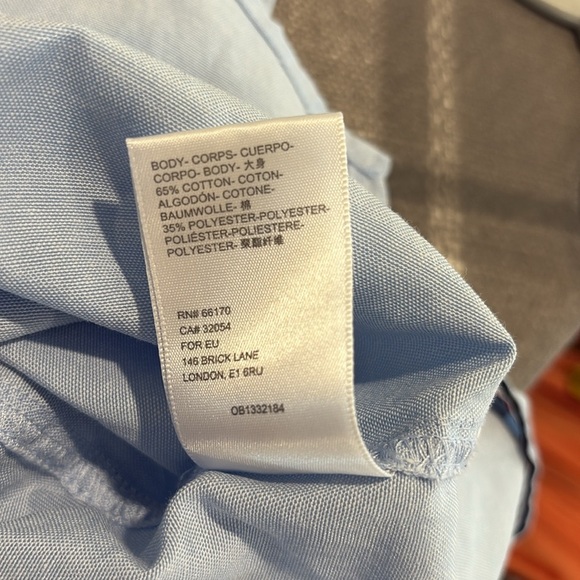 Urban Outfitters light blue shirt sleeve button down w/2 front pockets.  Size S - Picture 9 of 9